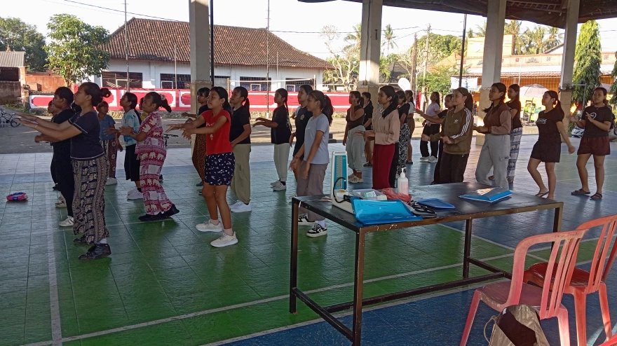 Kegiatan Posyandu Remaja Gempita Kanaya di Wantilan Desa Penarukan untuk Menjaga Kesehatan Remaja
