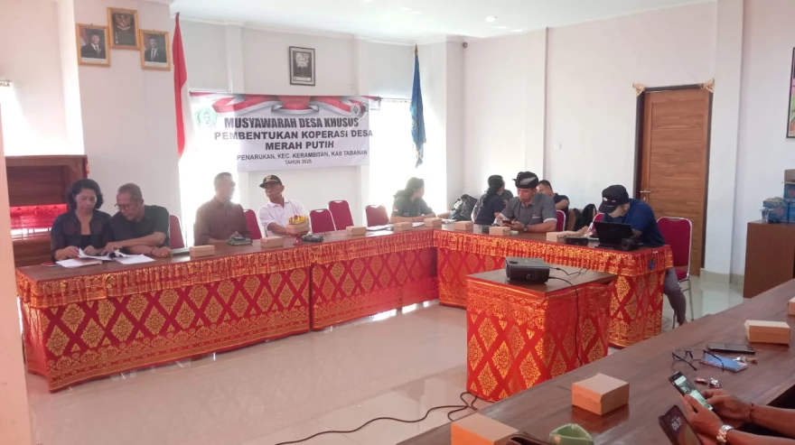 Musyawarah Desa Khusus Pembentukan Koperasi Desa Merah Putih Desa Penarukan