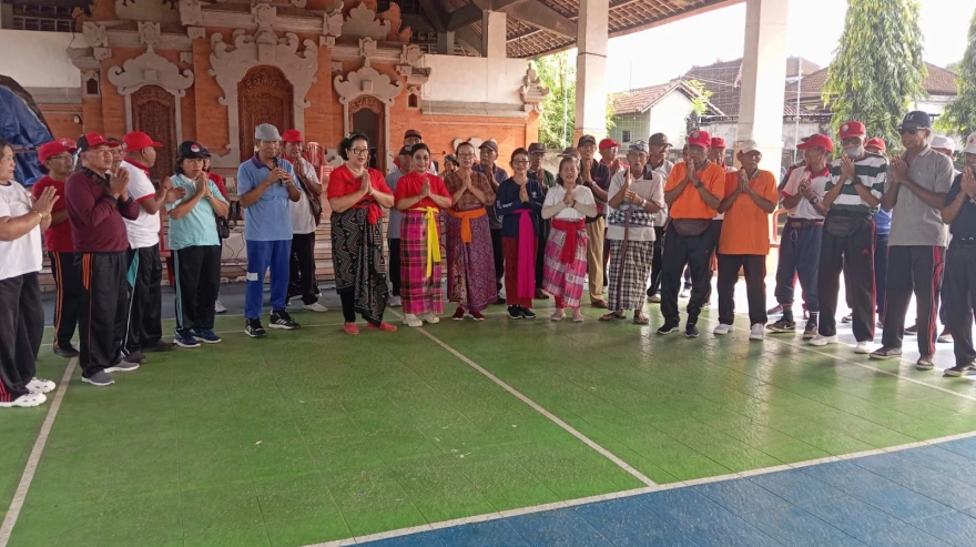 Kegiatan Lansia Sehat dan Latihan Seni dalam Rangka Persiapan Hari Jadi Lansia