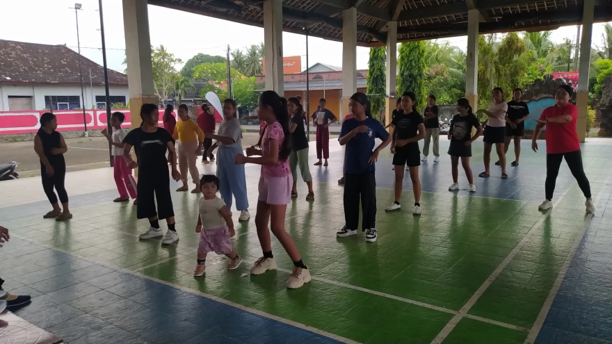 Kegiatan Posyandu Remaja Gempita Kanaya di Wantilan Desa Penarukan untuk Menjaga Kesehatan Remaja